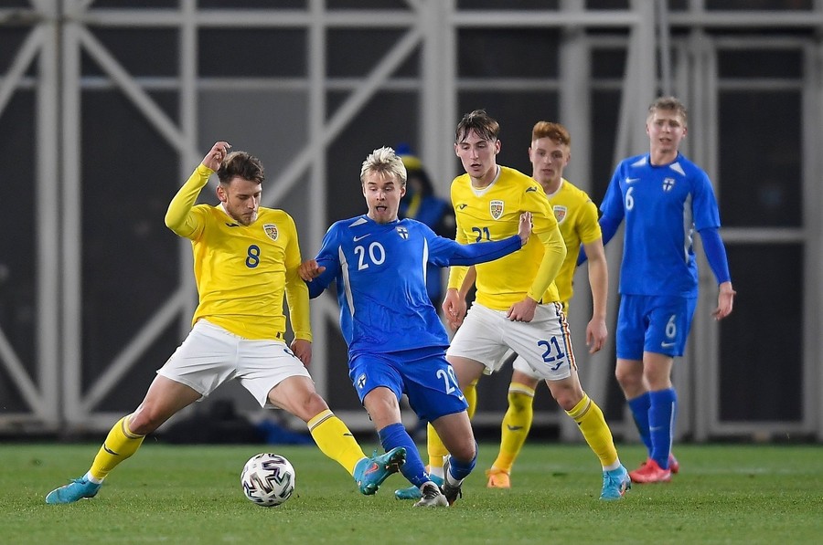 Emil Săndoi a anunţat jucătorii convocaţi la naţionala de tineret pentru meciurile amicale cu Spania şi Ţările de Jos