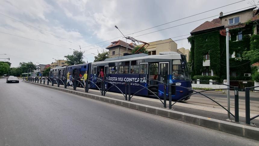 Program prelungit pentru tramvaiul 41 din Bucureşti datorită meciului România - Croaţia de la CE U21