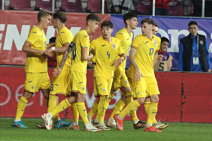 Critici dure aduse după victoria chinuită a României U21. ”Marile noastre vedete sunt nişte împiedicaţi. Louis Munteanu absolut penibil” | EXCLUISV VIDEO 