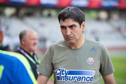 Anglia nu-l impresionează pe Piţurcă: "Şansele la semifinale sunt mici. Nu demonstrează nimic!"