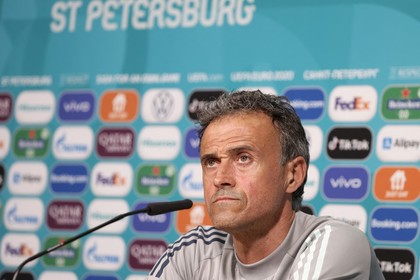 Luis Enrique aşteaptă o seară grea pentru 'La Roja' împotriva Elveţiei. "Echipele se cunosc foarte bine. Elveţienii au un nivel ridicat de joc" 