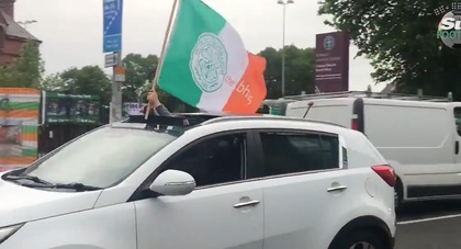 VIDEO | Fanii lui Celtic din Belfast au ieşit pe străzi după ce favoriţii au primit titlul la masa verde :)