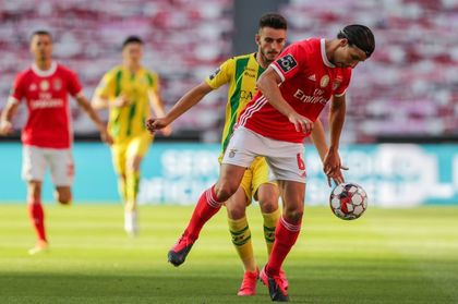 Fotbalul din Portugalia revine în direct pe canalele Look. Porto şi Benfica sunt cap la cap. Programul transmisiunilor