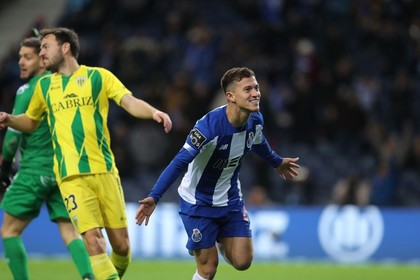 Victorie cu emoţii pentru liderul din Portugalia. Tondela - Porto 1-3