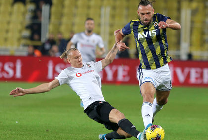 Besiktaş - Fenerbache 2-0, într-un derby de tradiţie al Turciei. O eliminare a decis soarta partidei