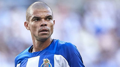 Nu se gândeşte la retragere. Pepe şi-a prelungit contractul cu FC Porto la 37 de ani