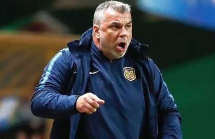 Cosmin Olăroiu nu mai vrea să rămână la Jiangsu Suning şi este în negocieri avansate cu altă echipă