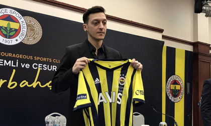 Ozil a explicat motivele pentru care s-a retras din naţionala Germaniei. ''După ce a apărut această poză, m-am simţit dispreţuit şi neprotejat”