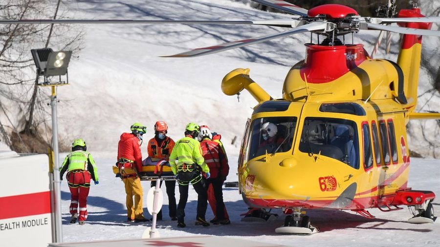 VIDEO | Etapă cu probleme în schiul alpin. Două sportive au suferit accidentări extrem de grave