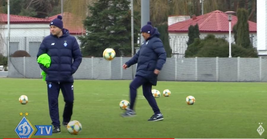 VIDEO | Mircea Lucescu, 'prieten' cu mingea şi la 75 de ani! Reacţiile fanilor de la Dinamo Kiev