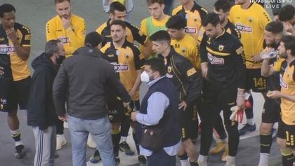 VIDEO | Scandal de proporţii la AEK Atena, după eşecul dur cu Olympiakos. Nedelcearu şi colegii săi au fost ameninţaţi de patronul echipei