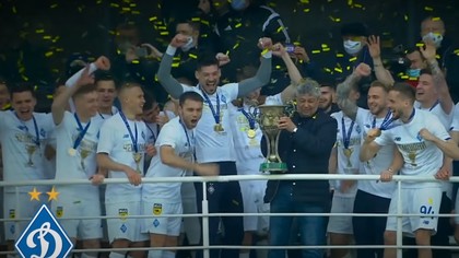 Mircea Lucescu, lăudat de jucători după câştigarea campionatului. Popov: "Vrea mereu maximum de la viaţă şi ne cere acelaşi lucru"