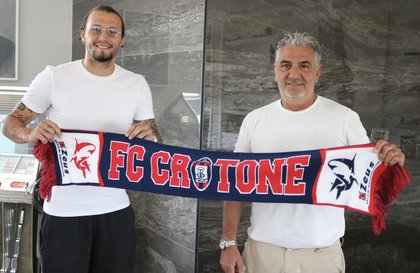 Vasile Mogoş rămâne în Italia! Va fi coleg cu Nedelcearu la Crotone