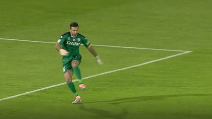 VIDEO | Final de carieră greu pentru Buffon. Legendarul portar a comis o gafă antologică în Serie B