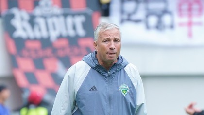 Înfrângere pentru Dan Petrescu în Liga Campionilor Asiei. Jeonbuk păstrează şanse de calificare