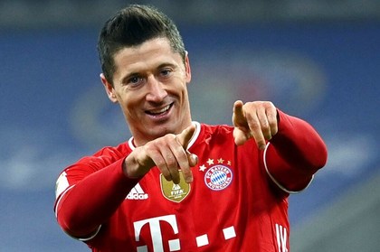 Robert Lewandowski, fotbalistul cu cei mai mulţi urmăritori noi pe Instagram în 2021