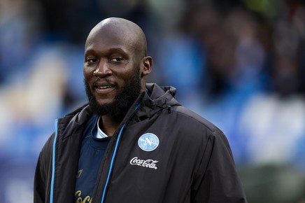Lukaku lipseşte de la antrenamente, dar face declaraţii de dragoste clubului. Napoli însă ameninţă cu sancţiuni

