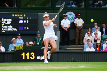 Absolut fantastică! Simona Halep s-a calificat în semifinalele turneului de la Wimbledon
