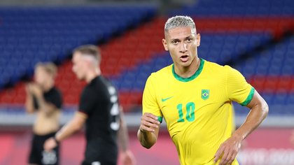 Brazilia, victorie spectaculoasă în derby-ul cu Germania. Franţa, eşec usturător. Rezultatele primei zile de fotbal masculin