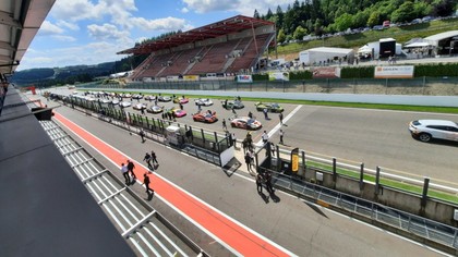 VIDEO | Cursa de 24 de ore de la Spa Francorchamps, în direct pe Look Sport, sâmbătă, de la ora 17:30. Petru Umbrărescu, reprezentantul României