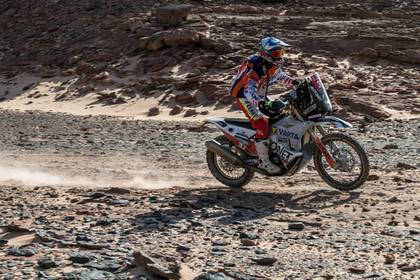 Emanuel Gyenes, locul 74 în etapa a zecea a Raliului Dakar