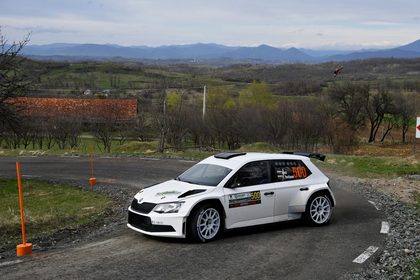 Câştigător surpriză în prima etapă din CNR. Condiţiile infernale au dus la o cascadă de abandonuri