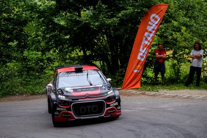 Raliul Harghitei se vede pe Prima Sport! Sebastian Barbu revine în competiţie şi ameninţă supremaţia lui Simone Tempestini