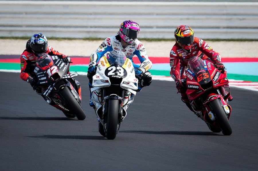Se ascute lupta pentru titlu în MotoGP. Bagnaia se poate apropia de Quartararo în Marele Premiu de la Aragon, în direct pe Prima Sport