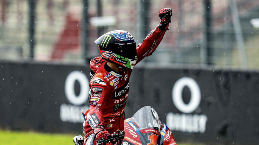 VIDEO | Weekend perfect pentru Francesco Bagnaia. Pilotul Ducati a câştigat ambele curse în Grad Prix-ul de casă