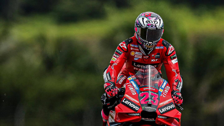 VIDEO ǀ Enea Bastianini s-a impus în GP-ul Malaeziei la MotoGP. Bătălie foarte strânsă pentru titlul mondial