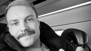 Valtteri Bottas a strâns aproape 150.000 de dolari pentru Movember cu calendarul său sexy