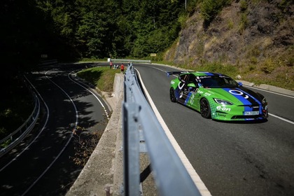 Dominic Marcu la Trofeul Maramureş Hill Climb Challenge: Performanţe remarcabile pentru Tesla Model S Plaid