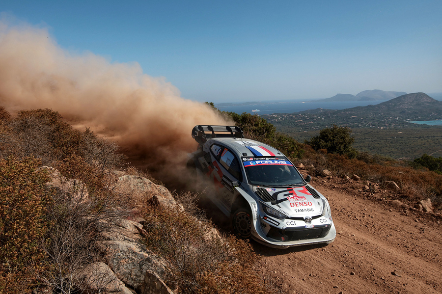 Francezul Sebastien Ogier a câştigat Raliul Sardiniei, a şasea etapă din WRC