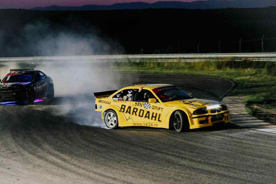 Istorie scrisă la Transilvania Motor Ring: Gabi Imre Jr. câştigă prima etapă de drift desfăşurată integral noaptea