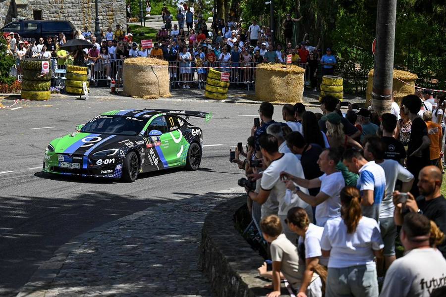 Dominic Marcu câştigă Trofeul Sinaia la Categoria 3