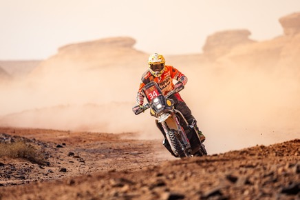 Emanuel Gyenes, locul 27 în etapa a cincea la clasa moto din Raliul Dakar