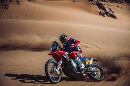 Penalizare pentru Tosha Schareina, care a coborât două locuri în clasamentul general al Dakar, la categoria moto