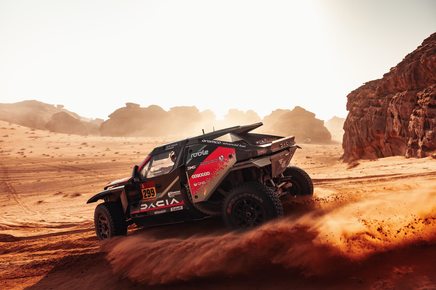 Dacia Sandriders şi Nasser Al-Attiyah sunt foarte aproape de victoria în Dakar