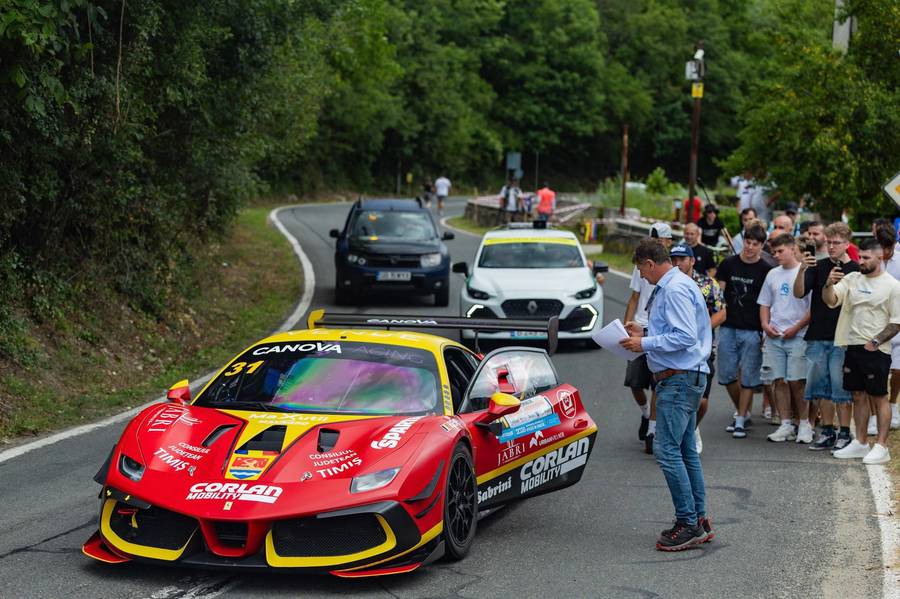 Canova Racing Timişoara merge cu ambiţii mari pe Drumul Regal de la Sinaia. Acţiunea este în acest weekend pe Prima Sport 2 şi PrimaPlay.ro