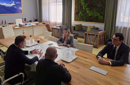 Preşedintele FRAS, întâlnire cu Diana Buzoianu cu privire la competiţiile auto în oraşe. Întâlnirea a venit după ce organizatorul CN de Drift a fost amendat de Garda de Mediu