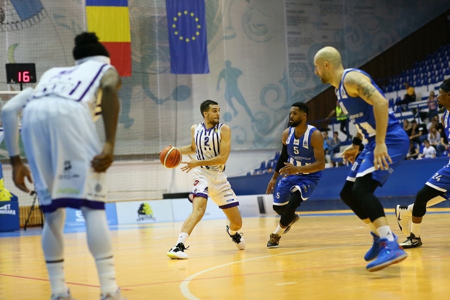 SCM Timişoara - CSM Galaţi, scor 80-78, în primul meci al Ligii Naţionale de baschet masculin