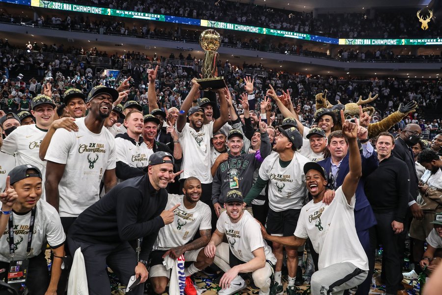 Milwaukee Bucks a devenit campioană NBA pentru prima dată după 50 de ani. Antetokounmpo a fost MVP