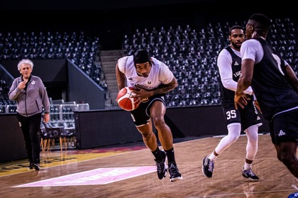 U-BT Cluj au reuşit o victoria senzaţională în Top16 Basketball Champions League, în faţa formaţiei Unicaja Malaga! 