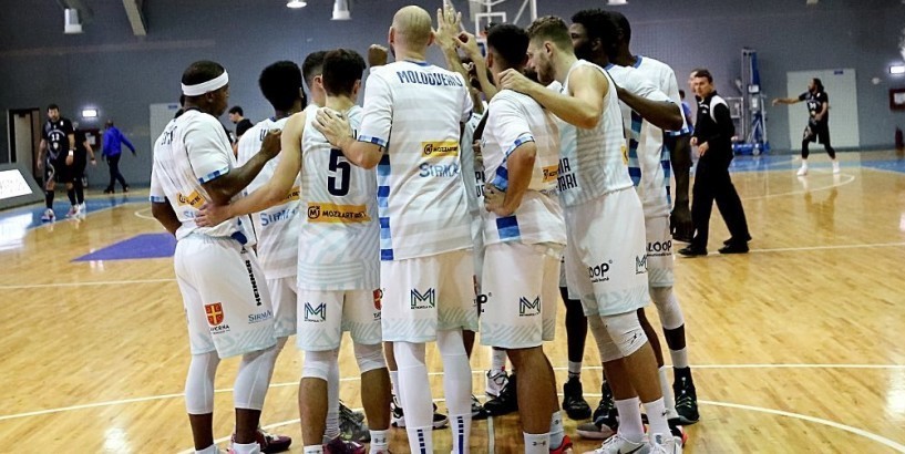 CSO Voluntari o bate pe FC Argeş Piteşti şi urcă pe locul 2 în Liga Naţională de baschet masculin