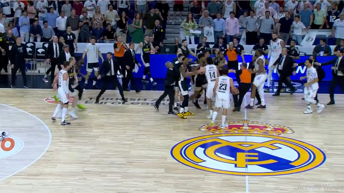 VIDEO ǀ Pumni şi picioare cum se văd doar în artele marţiale! Haos total la Real Madrid – Partizan din Euroligă