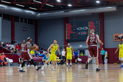 Rapid conduce cu 2-1 la general CSU Sibiu, în finala mică a Ligii Naţionale de baschet masculin. Victorie cu 79-74 în meciul trei 