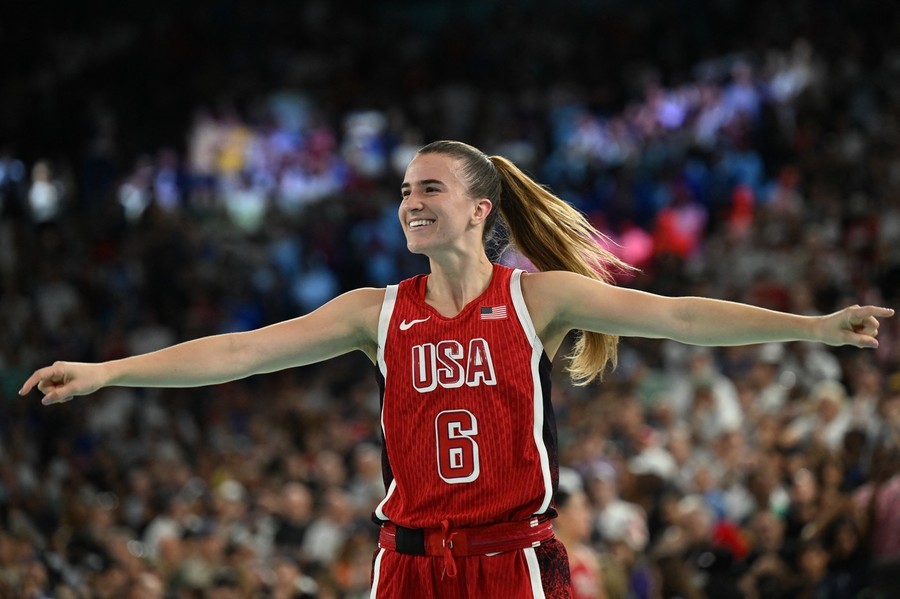 Cu Sabrina Ionescu în componenţă, SUA a câştigat titlul olimpic la baschet feminin