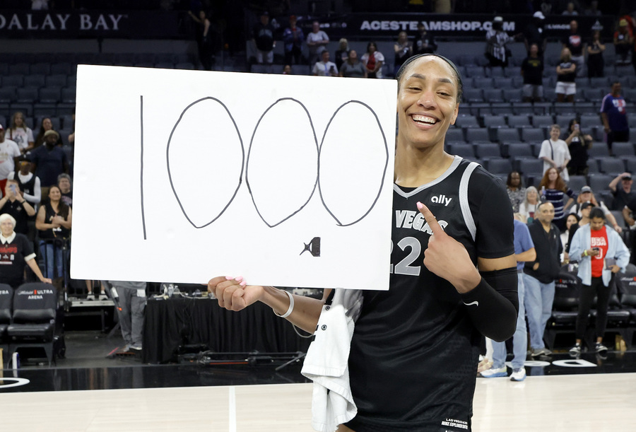 VIDEO | A'ja Wilson, prima baschetbalistă care marchează 1000 de puncte într-un sezon de WNBA