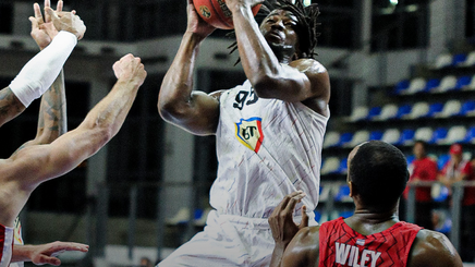 VIDEO | UBT Cluj - Reyer Venezia 86-78. Meci fabulos în BT Arena! Mihai Silvăşan a fost eliminat