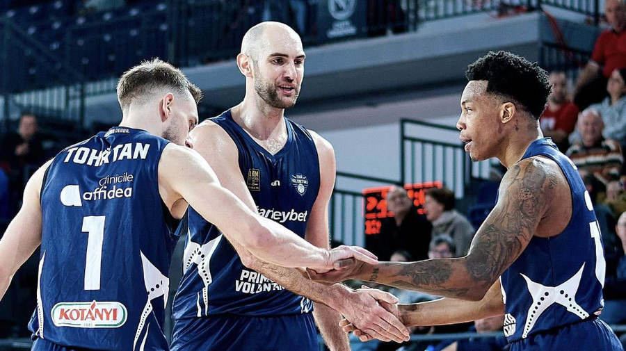 VIDEO | CSO Voluntari - CSM Târgu Mureş 94-76. Ilfovenii se califică în finala Cupei României